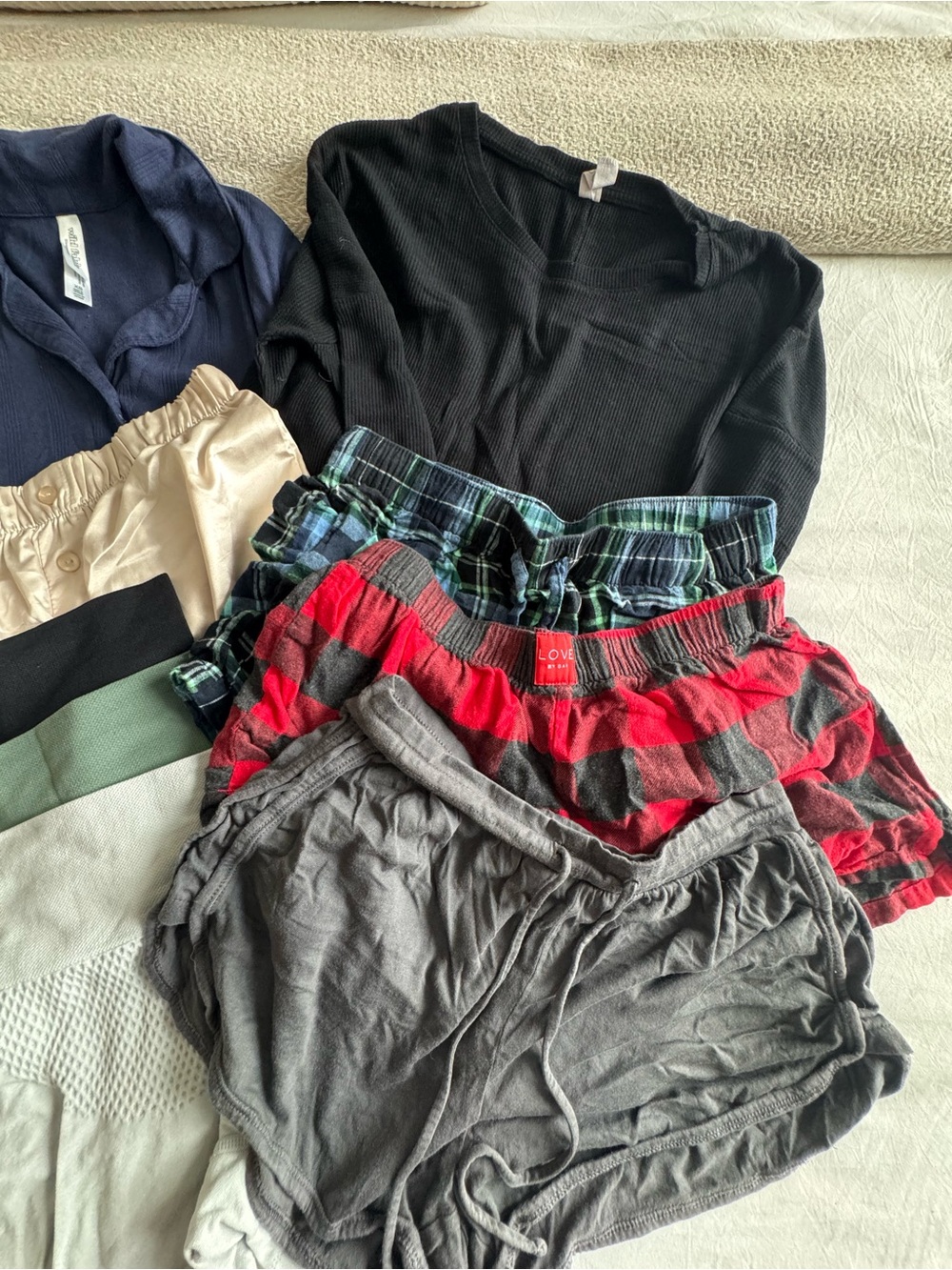 Pajama bundle set - Picture 2 of 13